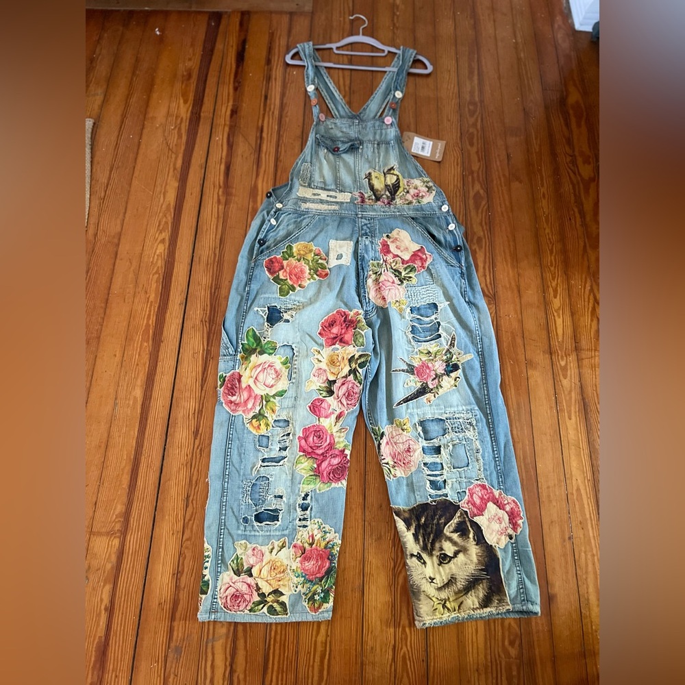 Magnolia Pearl Floral Applique Overalls 040 Washed Indigo